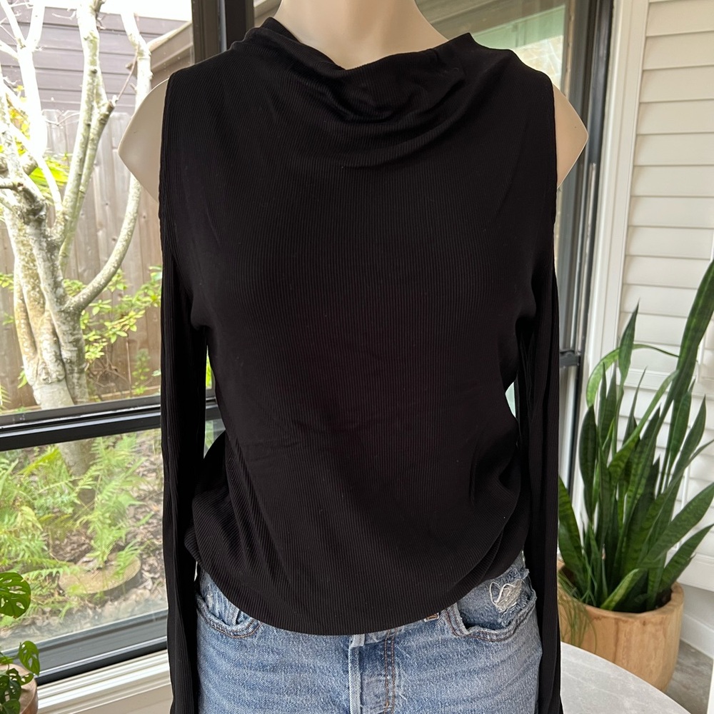 Black Long Sleeve Top